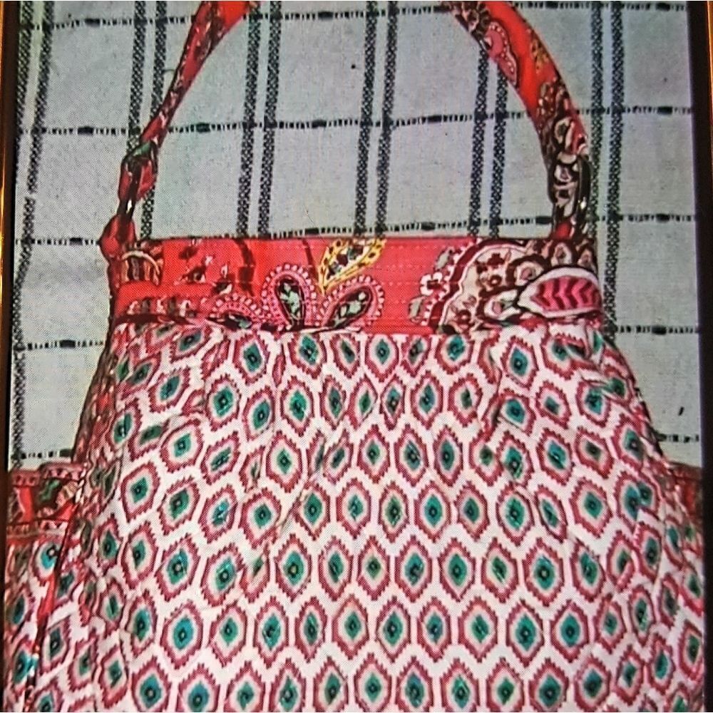 #404 Vera Bradley retired handbag - Picture 4 of 6